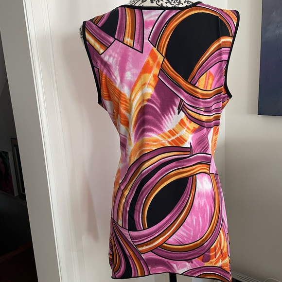 Beautiful top in pink and orange tones. - Picture 4 of 5